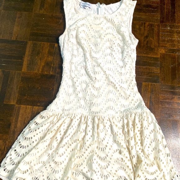 Bebe cream eyelet summer dress - Picture 1 of 2